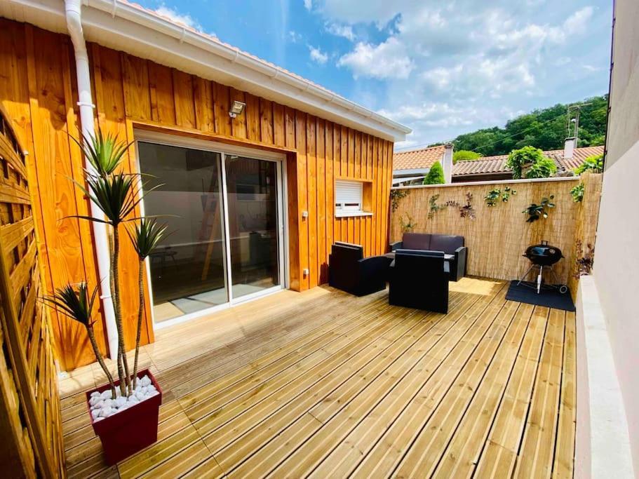Chalet Cosy Secteur Calme Tram A 120 M Gare Aeroport Cenon Exterior photo