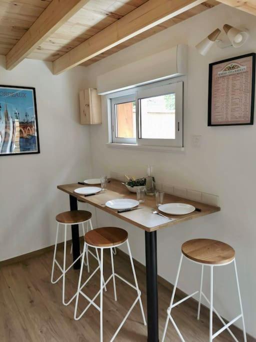 Chalet Cosy Secteur Calme Tram A 120 M Gare Aeroport Cenon Exterior photo